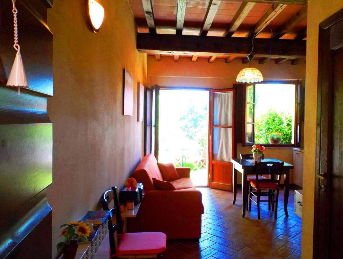 Apartments Borgo Toscano กัมบาสซี แตร์เม ภายนอก รูปภาพ