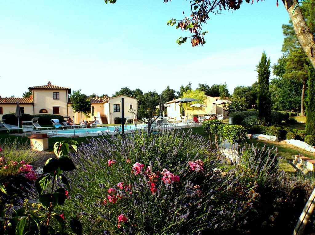 Apartments Borgo Toscano กัมบาสซี แตร์เม ภายนอก รูปภาพ