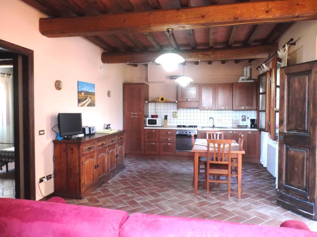 Apartments Borgo Toscano กัมบาสซี แตร์เม ห้อง รูปภาพ