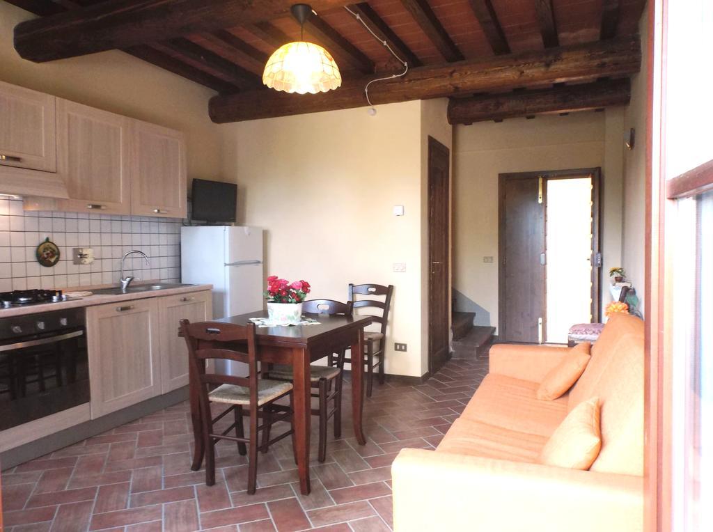 Apartments Borgo Toscano กัมบาสซี แตร์เม ห้อง รูปภาพ
