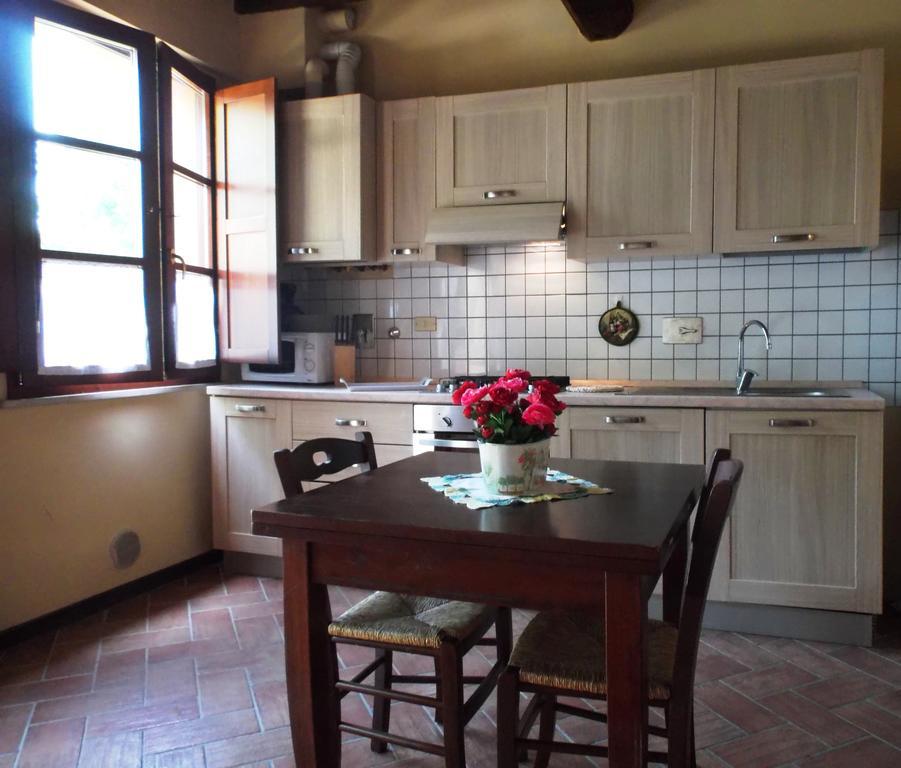 Apartments Borgo Toscano กัมบาสซี แตร์เม ห้อง รูปภาพ