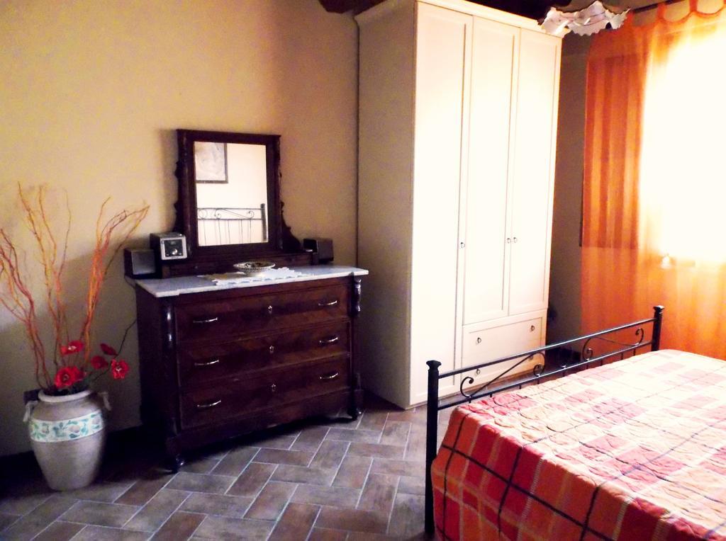 Apartments Borgo Toscano กัมบาสซี แตร์เม ห้อง รูปภาพ