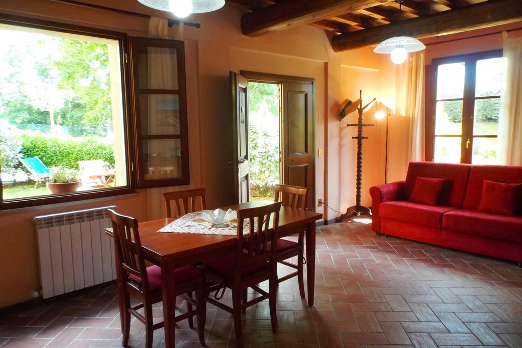 Apartments Borgo Toscano กัมบาสซี แตร์เม ภายนอก รูปภาพ