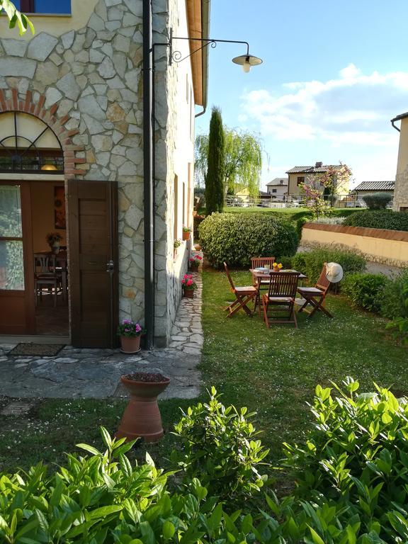 Apartments Borgo Toscano กัมบาสซี แตร์เม ภายนอก รูปภาพ