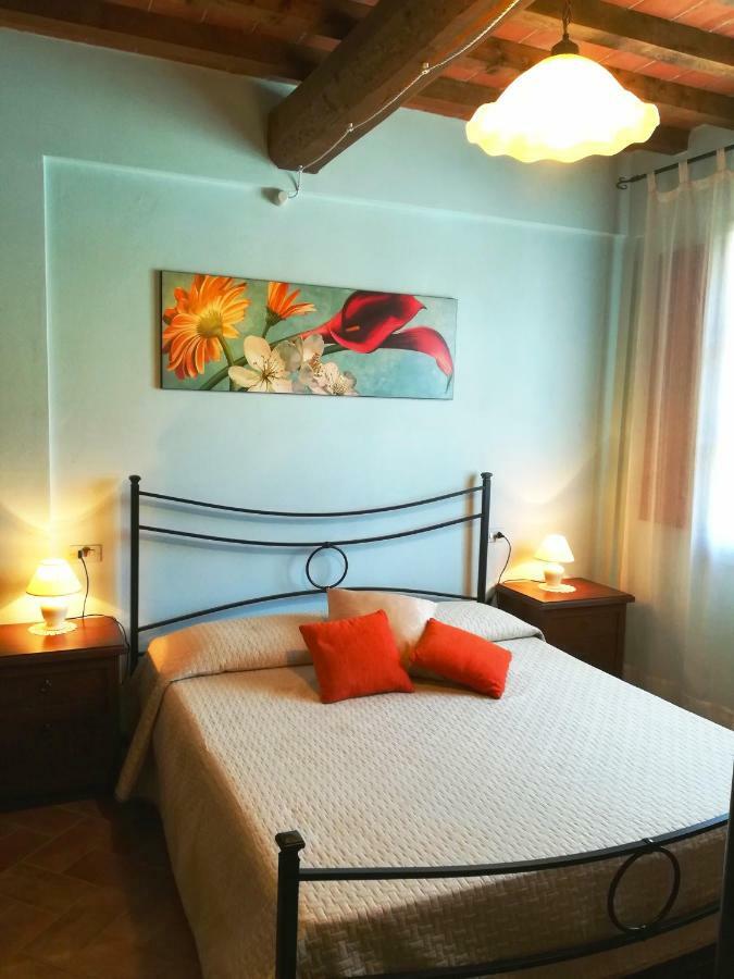 Apartments Borgo Toscano กัมบาสซี แตร์เม ภายนอก รูปภาพ