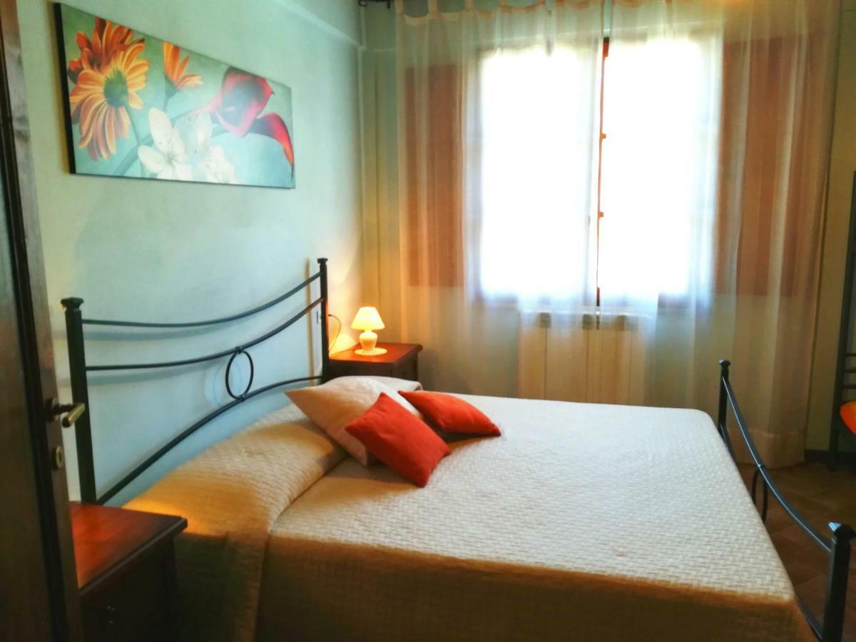 Apartments Borgo Toscano กัมบาสซี แตร์เม ภายนอก รูปภาพ